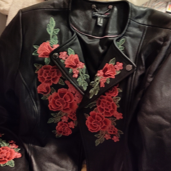 New Black leather Jacket w/embroidery - Picture 6 of 14